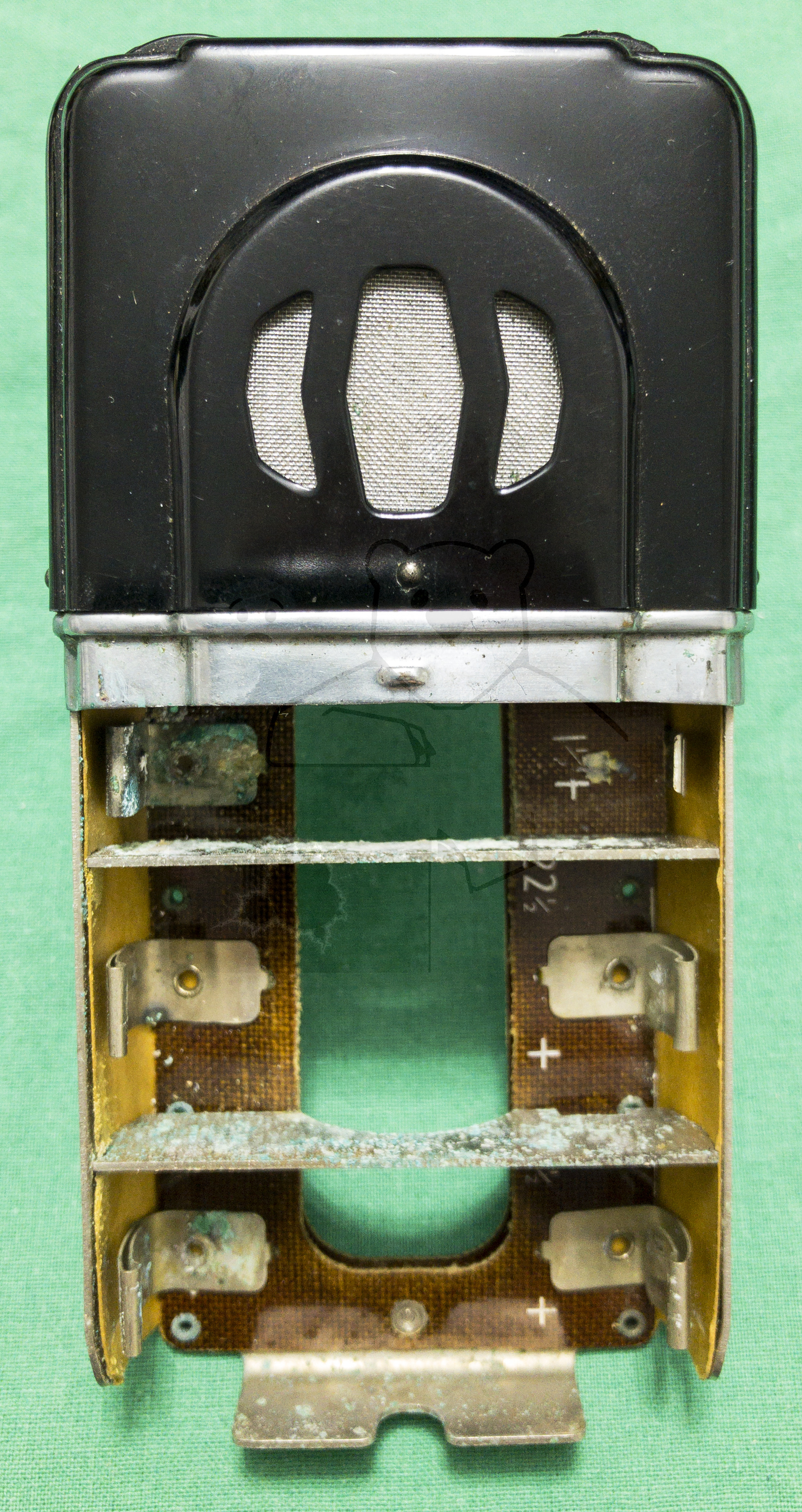 Hörgerät "Fortiphone Type 20", ca. 1949, Herausgezogenes Gerät zum wechsel der Batterien